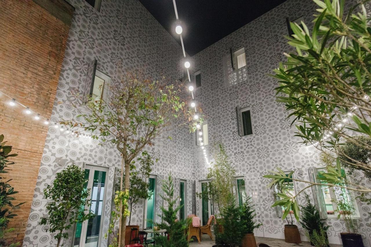 G.Vino Boutique Hotel Tbilisi Esterno foto